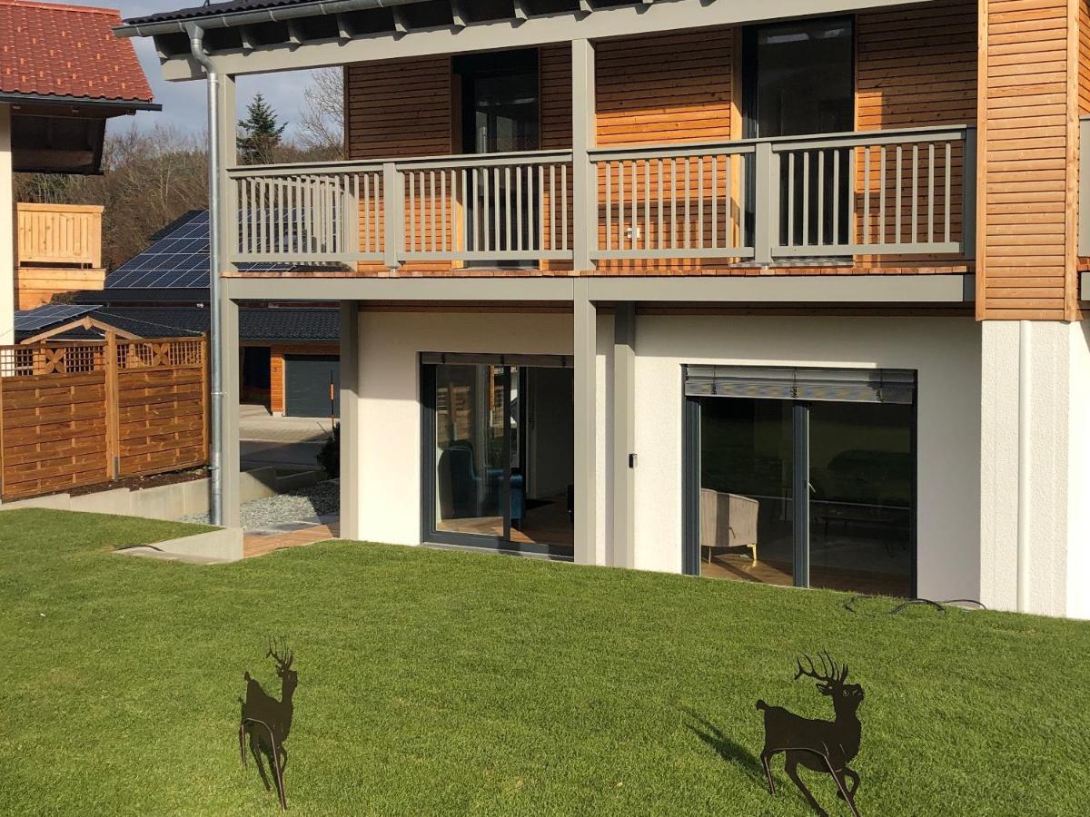 Ferienhaus Chalets Инцел Екстериор снимка